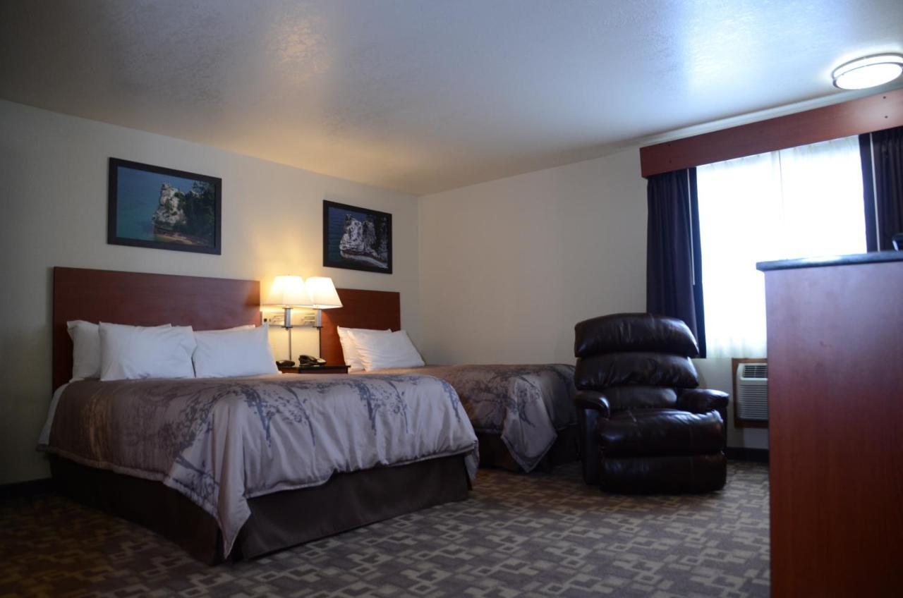 North Star Hotel Pictured Rocks مونيسينغ المظهر الخارجي الصورة